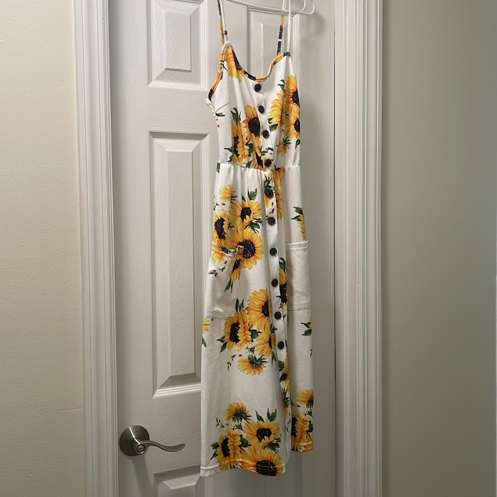 Sunflower sundress!